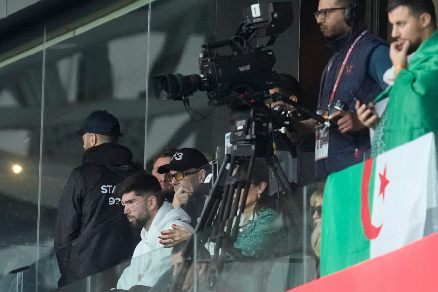 NAVIJAČI U EKSTAZI: "Bog" se pojavio na tribinama - došao je da gleda naslednika! (VIDEO)