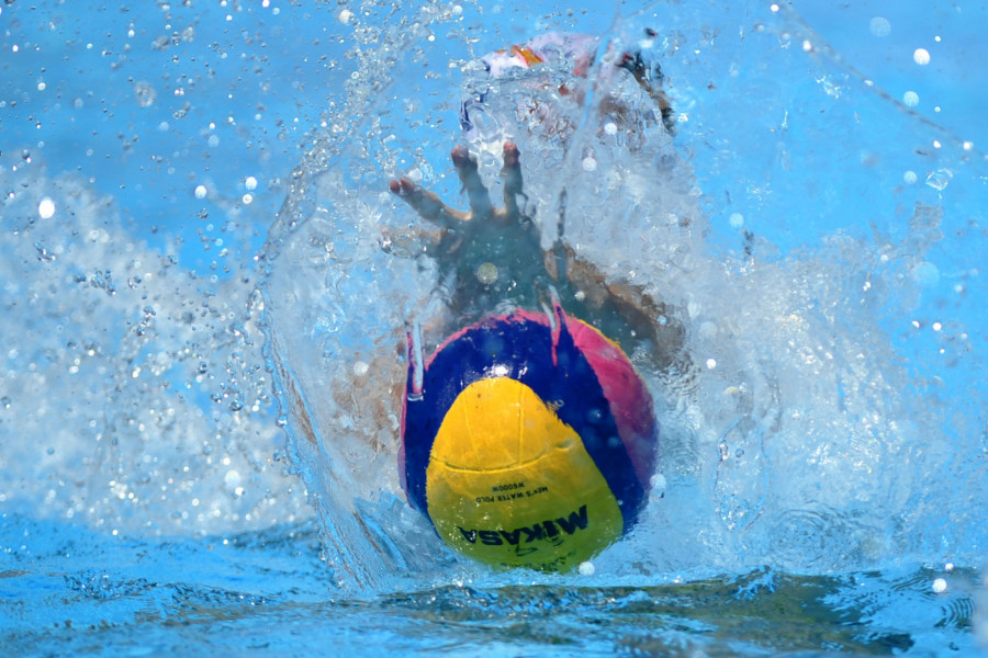 CRVENA FURIJA GAZI OD STARTA: Šampion silovito počeo odbranu titule