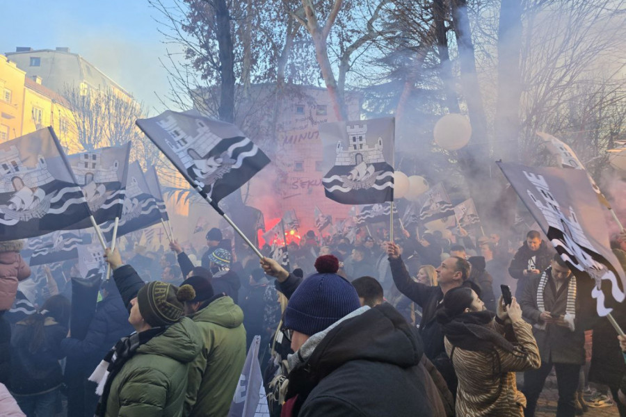 DORĆOL JE CEO CRN I BEO: Atmosfera je dosegla tačku ključanja kada se pojavio ON! (FOTO-GALERIJA, VIDEO)