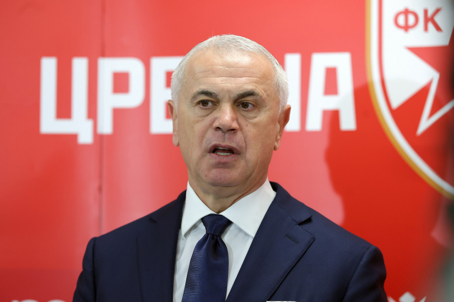 "ŠLEM NA GLAVU, PUŠKU U RUKE, PA U ROV!" Brutalna poruka Zvezdana Terzića igračima Zvezde! (VIDEO)