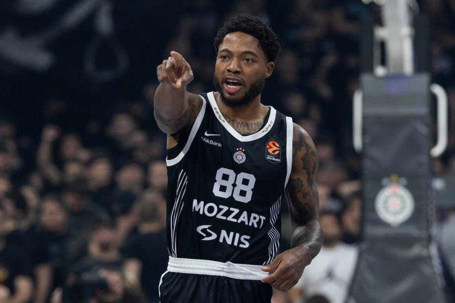 SAPUNICA SE NASTAVLJA! Tajrik Džons ovim potezom dodatno iznervirao grobare - ŠTA SE DEŠAVA?