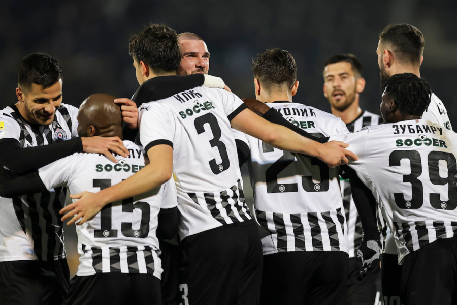 ŠTETA: Bio je najbolji igrač Partizana, a sada i zvanično predstavljen u NOVOM KLUBU! (FOTO)