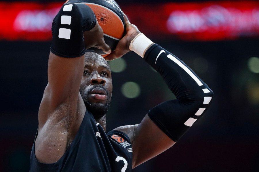 "IGRAMO ZAJEDNO PET MINUTA, PA SE RASPADNEMO" Tonje Džekiri nakon debija i poraza Partizana!