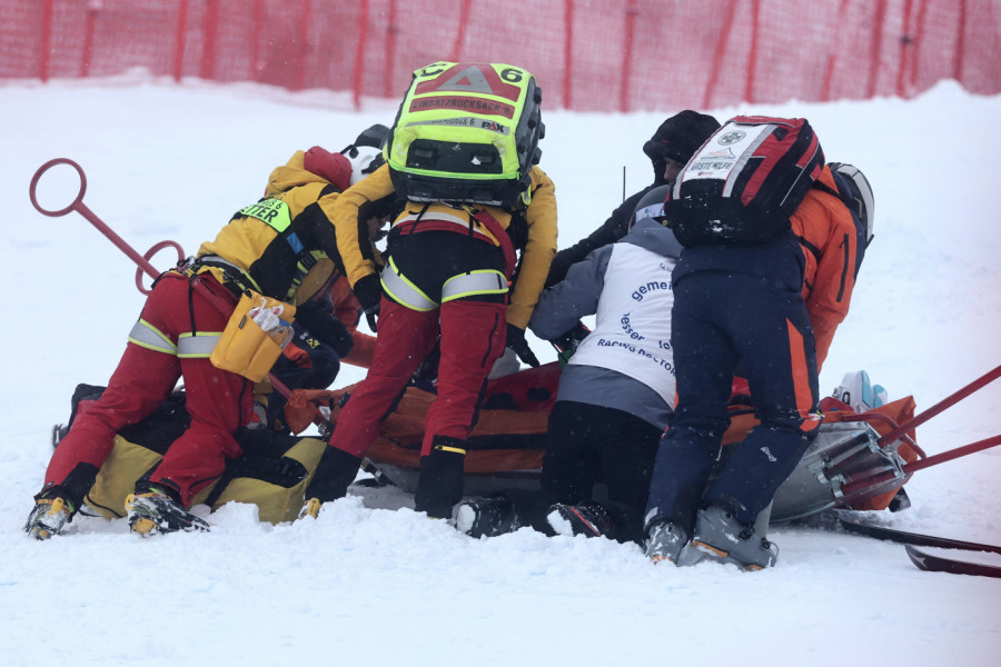 ZAKUCALA SE PRI BRZINI OD 109 NA SAT: Haos na sve strane, život skijašice spasavali helikopterom (FOTO-GALERIJA)