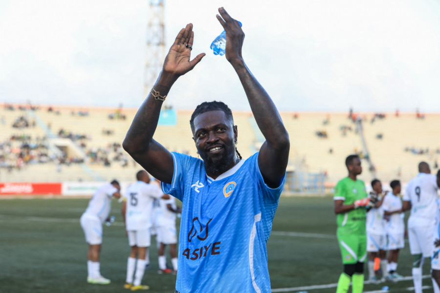 “VIDEO SAM SMRT PRED OČIMA! NOSIO SAM IH NA RUKAMA!” Horor ispovest legende fudbala: Preživeo sam pakao i bio svedok JEZIVE TRAGEDIJE, a rekli su mi da sam META napada!