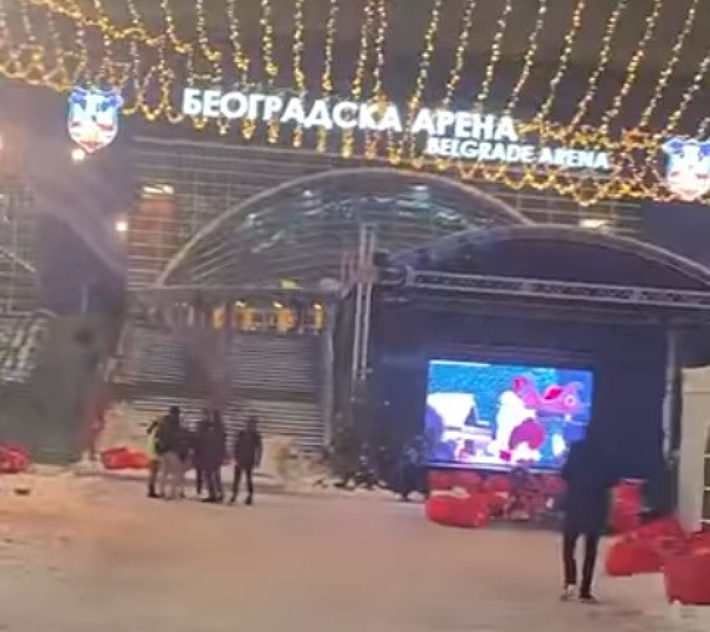 Atmosfera ispred Arene uoči prve utakmice Srbije na EP