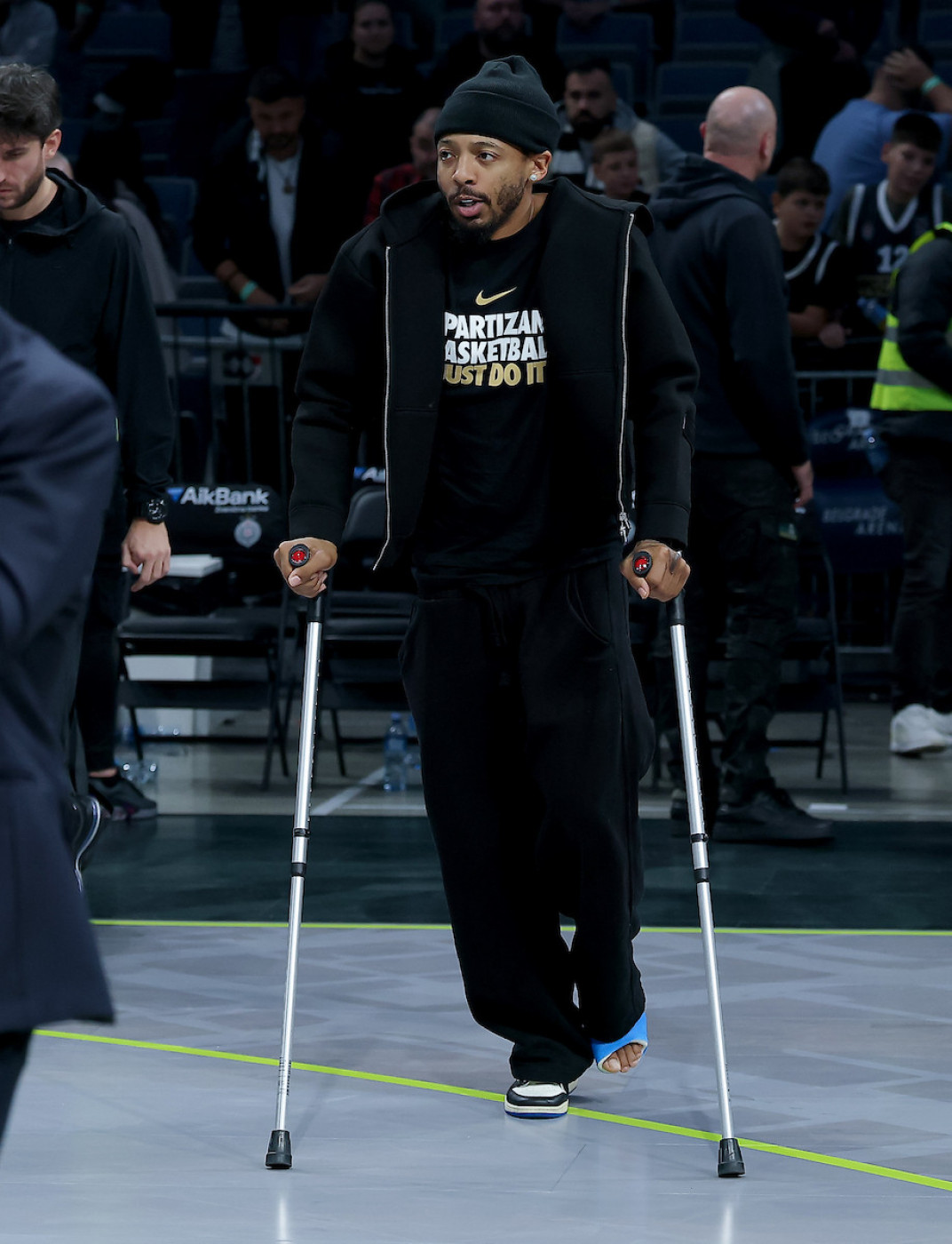 Snimak Karlika Džonsa koji će oduševiti grobare