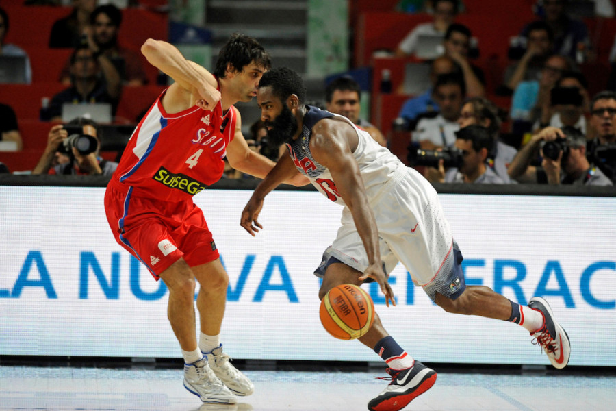 NEZAUSTAVLJIVA BRADA: Džejms Harden sklonio O'Nila sa puta!