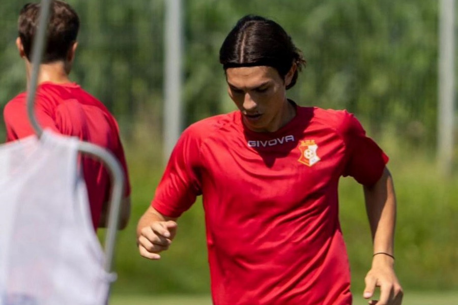 ODLIČNA JESEN DOVELA DO ISKORAKA U KARIJERI: Perspektivni napadač u prvoligaškom društvu!