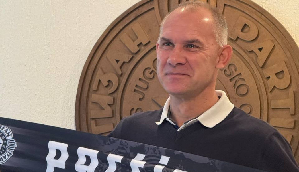 NAĐ POSLAO BRUTALNU PORUKU FUDBALERIMA PARTIZANA: Odmah im je spomenuo armiju navijača