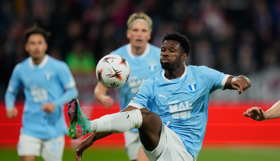 OPASNOST ZA ZVEZDU IZ ŠVEDSKE: Malme srušio češkog velikana pred okršaj sa crveno-belima