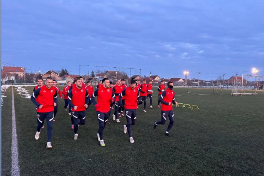 POSLE ZIMSKE PAUZE OKUPILI SE I DOBANOVČANI: Dejan Mitrović brojao do 30!