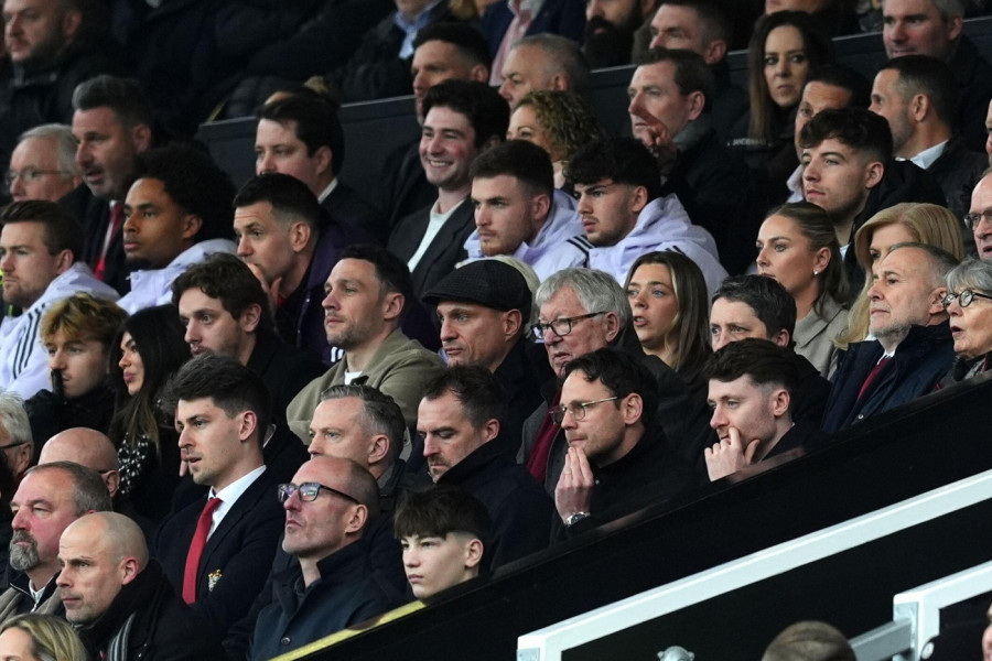 EGZOTIČNA SUBOTA NA OLD TRAFORDU: Ser Aleks Ferguson u društvu srpske ikone Premijer lige! (FOTO)