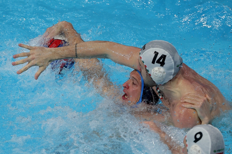 INCIDENT U BEOGRADSKOJ ARENI! Sukob vaterpolista Srbije i Mađarske! (VIDEO)