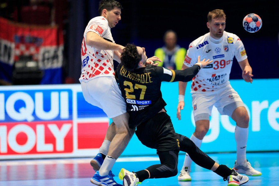 HITNA REAKCIJA ZBOG USTAŠKOG SLAVLJA HRVATA: Zbog Tompsona doneta sudbonosna odluka