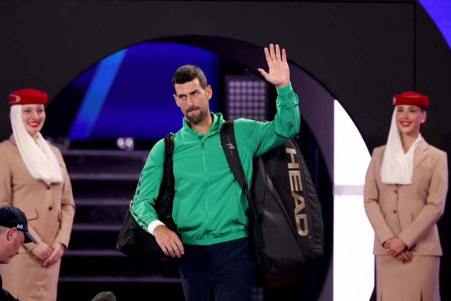 NAJVEĆI SVIH VREMENA DOMINIRA NA AUSTRALIJAN OPENU: Đoković siguran na startu meča, odmah pravi brejk (VIDEO/FOTO)