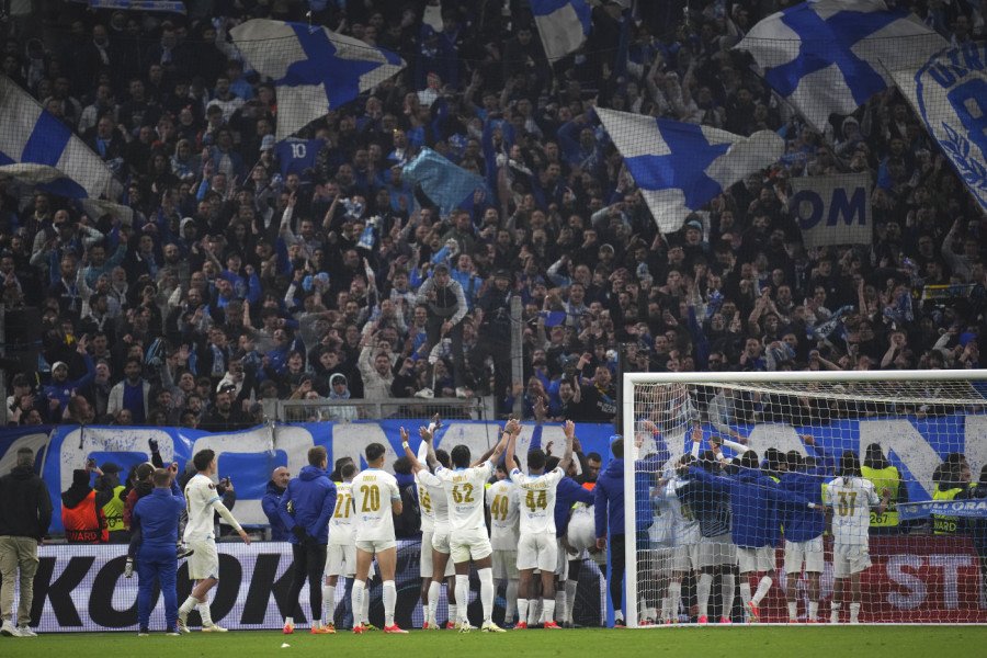 VELODROM SPREMAN ZA SPEKTAKL: Marsej dočekuje Liverpul!