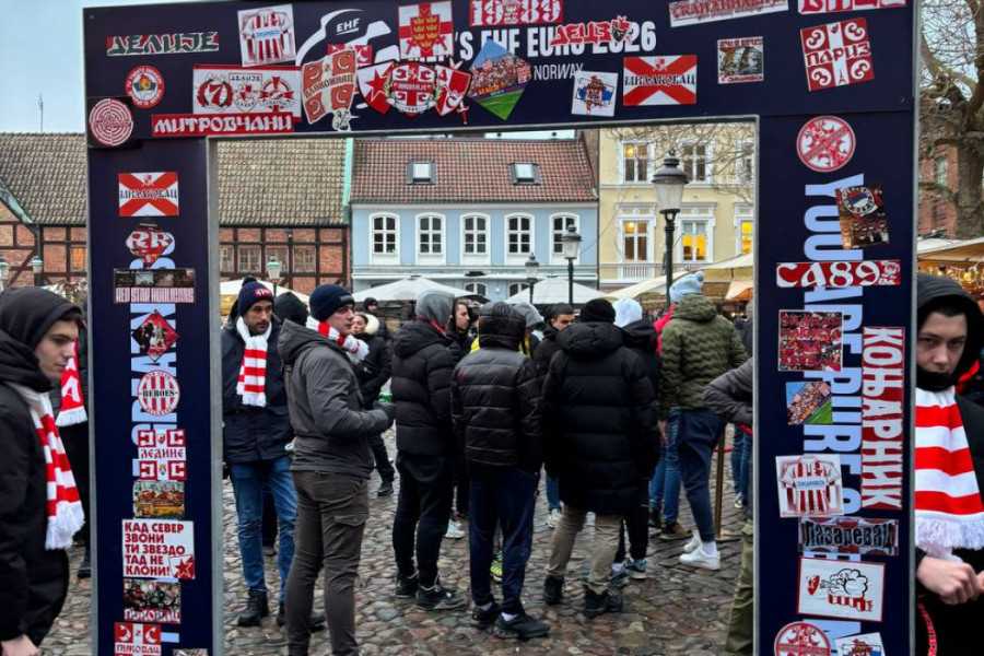 DELIJE OSVAJAJU MALME: Navijači Zvezde okupljaju se u velikom broju pred važno gostovanje (VIDEO)