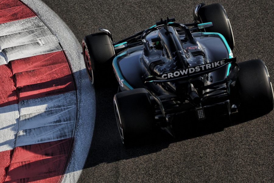 FERARI I MERCEDES POBEGLI MEKLARENU! Šef tima iskreno o problemima: "Oni su korak ispred nas"