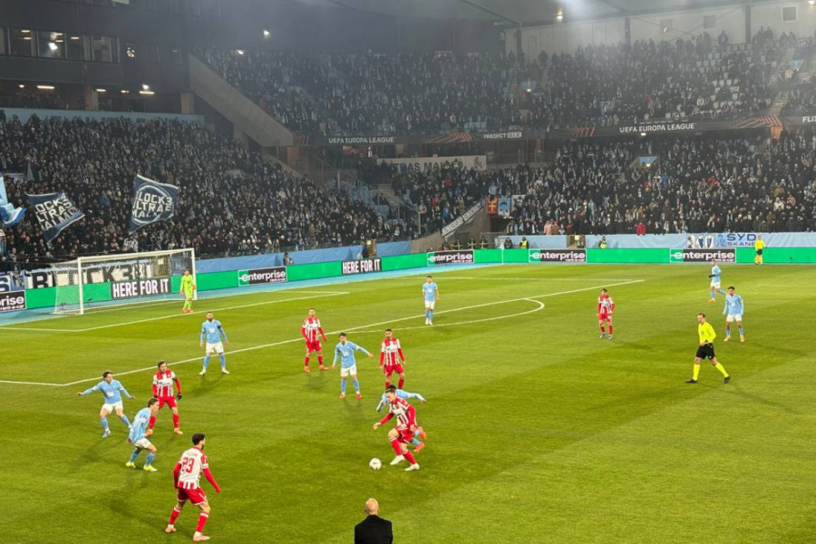 MALME U ZNAKU SRBA! Delije zagrmele na početku meča: "KOSOVO JE SRCE SRBIJE!" (VIDEO)