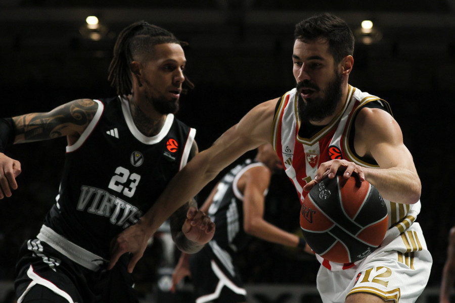 (POLUVREME) ZVEZDI OPALA PREDNOST U BOLONJI: Crno-beli se potpuno vratili u meč - čeka nas uzbudljiv nastavak meča!