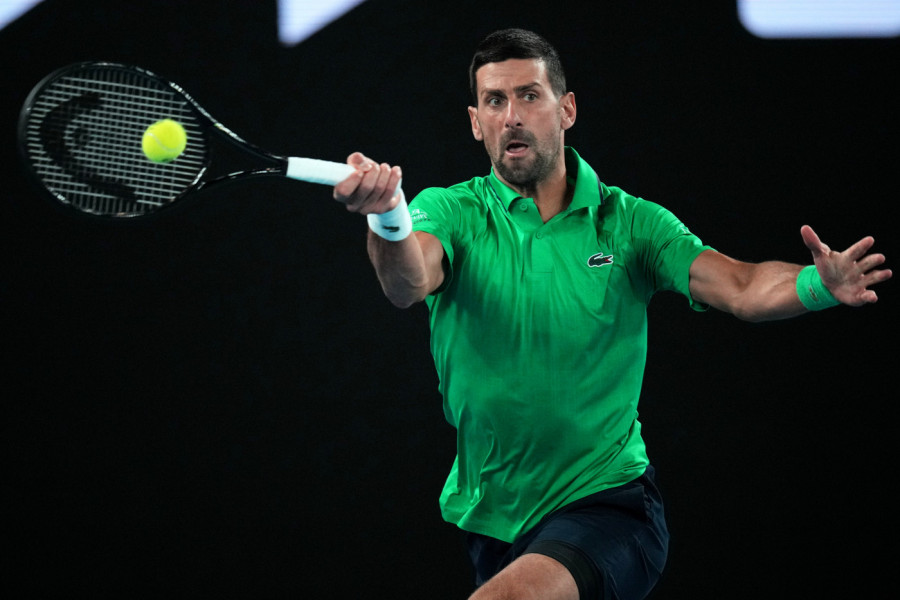 EKSPRESNI BREJK KRALJA: Novak vodi 4:1, Srbin "CRTA" PO TERENU!