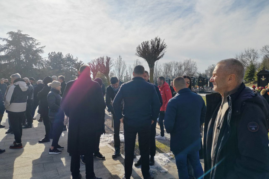 "NIJE SE SNAŠAO U OVOM SVETU": Potresan govor na sahrani brata Nemanje Vidića!