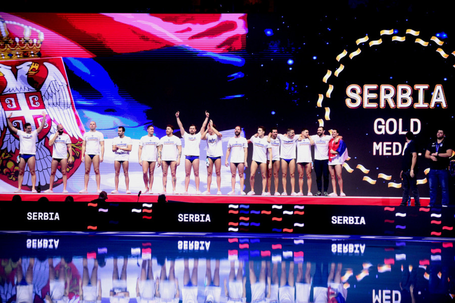 KOMENTATOR ZAPALIO NACIJU: Pogledajte kako se obratio Mađarima posle zlata vaterpolista Srbije! (VIDEO)