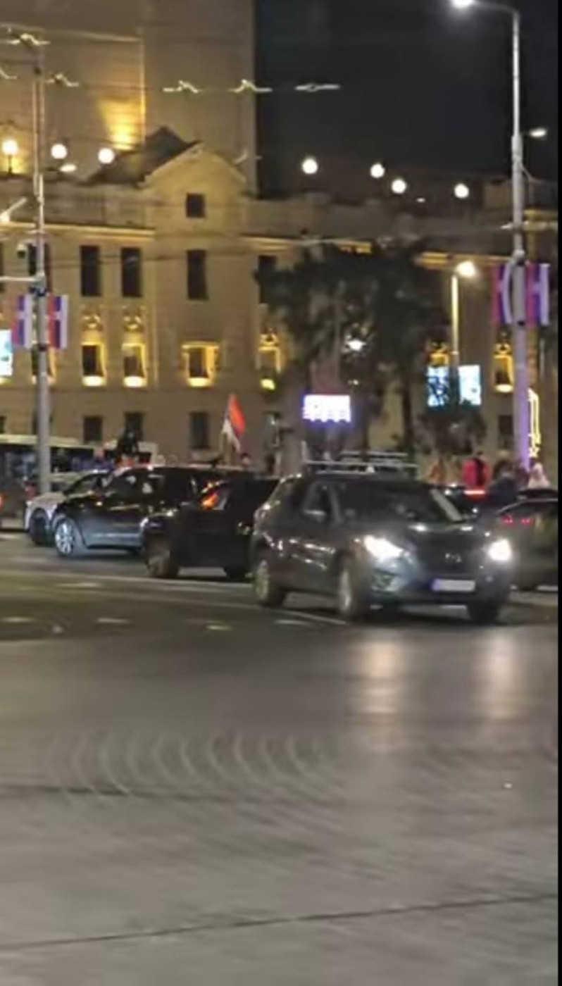 Srbija slavi pobedu zlatnih "delfina", pogledajte šta se dešava na Trgu republike