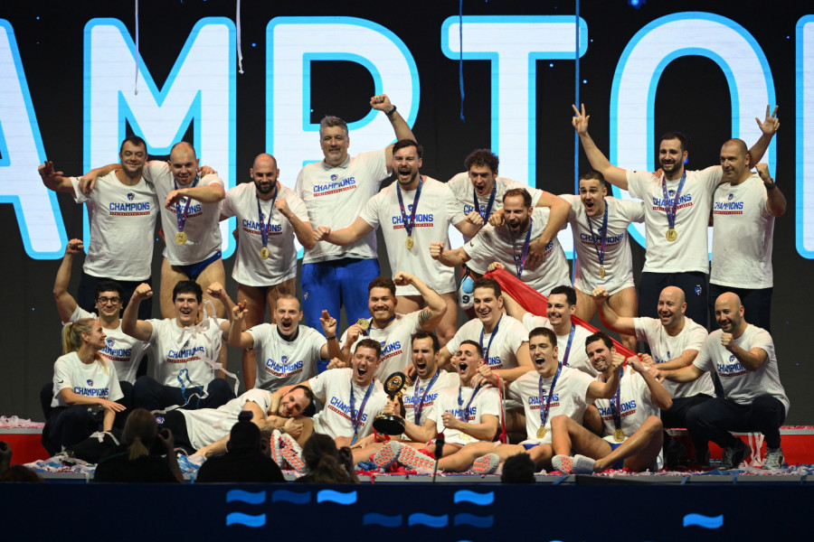 OVDE NIJE KRAJ ZLATNIM SNOVIMA: Evo šta sve čeka "delfine" u narednom periodu - spisak je DUGAČAK!