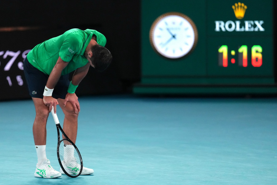 NIKAKO NIJE DOBRO! Novak se obratio svom timu - NJEGOV IZRAZ LICA SVE GOVORI! (VIDEO)