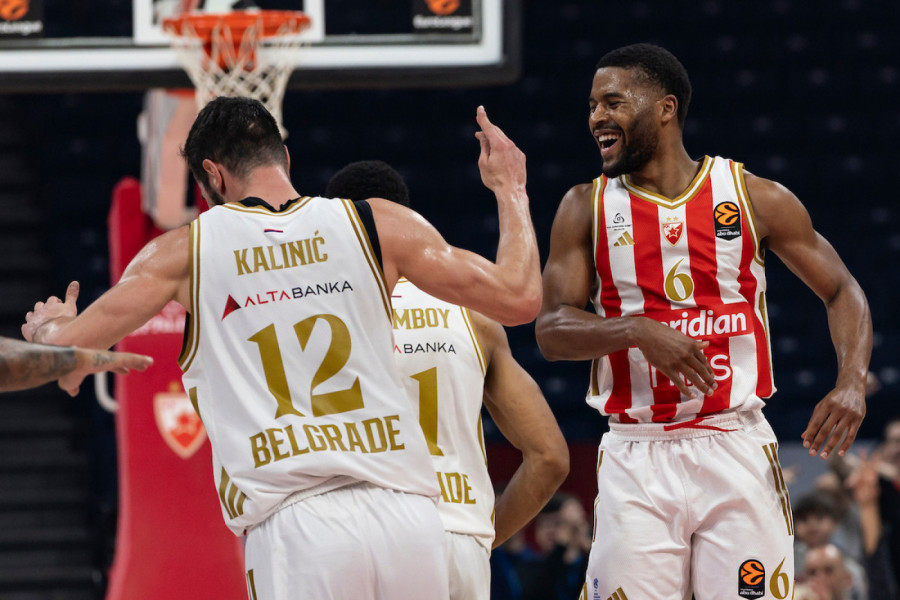 ZAKON JAČEG - PAO JE I DUBAI: Zvezda ispisala istoriju u Areni!