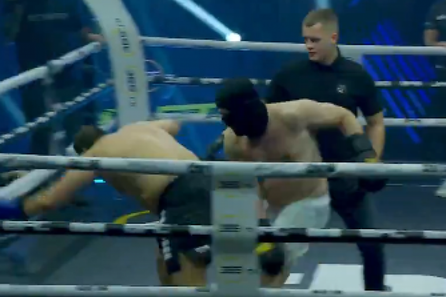 HIT! Ovo morate da vidite: Pečurka udarcem izbacio Marka Džeka iz ringa! (VIDEO)