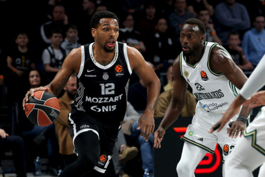 ŠTA SE OVOM MOMKU DESILO? Za Sterlinga Brauna više niko ne može ništa lepo da kaže!