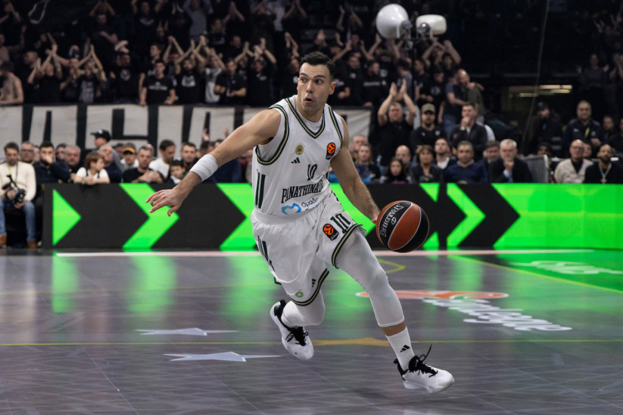 KREĆE "PECKANJE" NAKON PARTIZANA I PANATINAIKOSA: Da li mislite da je sudija u ovoj situaciji pogrešio? (VIDEO)