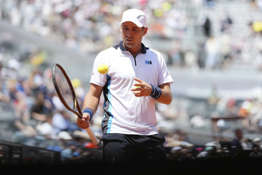 SRBIJA VEĆ NA IVICI PONORA U DEJVIS KUPU: Lajović poražen posle velike borbe na startu