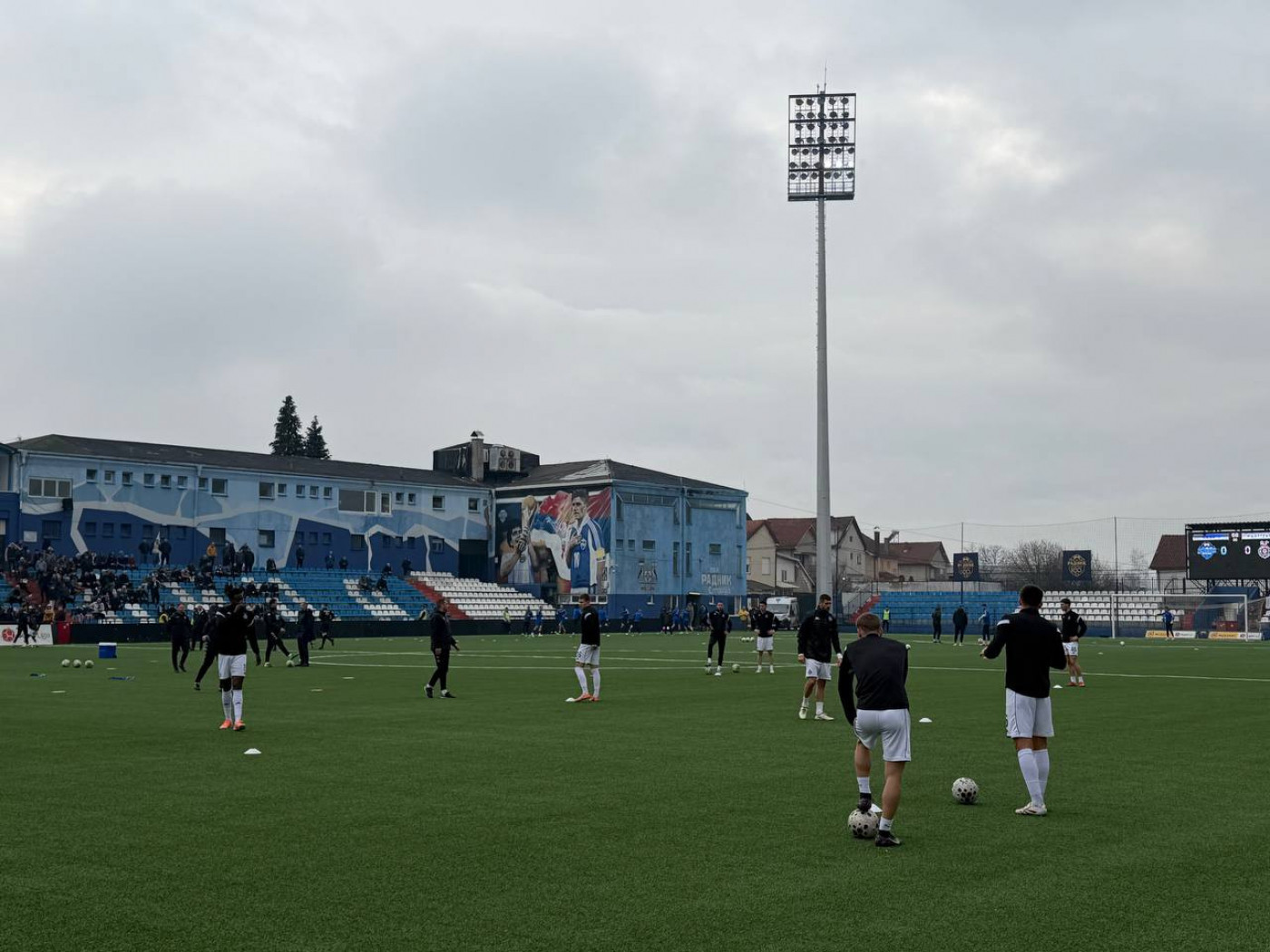 Zdjelar i Mitrović na zagrevanju, pogledajte scene koje su grobari čekali mesecima