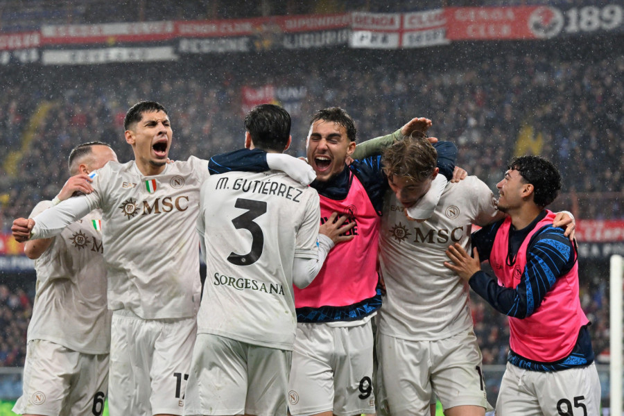 NAPOLI PREŽIVEO: Bonđorno pakovao poklone, sudija Masa gledao VAR, a Danac sa kreča spasao šampiona!