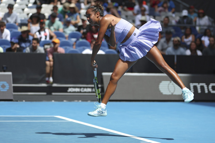 SEĆATE LI JE SE? Karijeru joj je obeležio skandal sa ocem koji ju je tapšao po donjem delu leđa i ljubio u usta! Čehinja ponovo šokirala teniski svet (VIDEO)