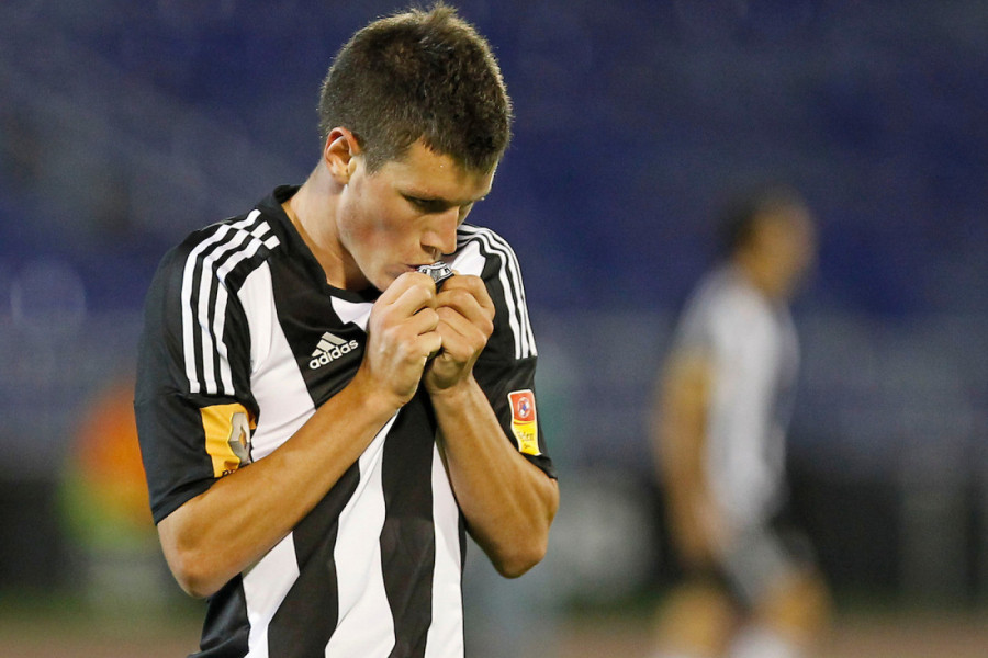 DOBRI DŽIGI, DA JE SAD PARTIZANA I OVAKVIH GOLOVA: Grobari ga ne zaboravljaju, a ovo je bio njegov PRVENAC za Saletov tim! (VIDEO)