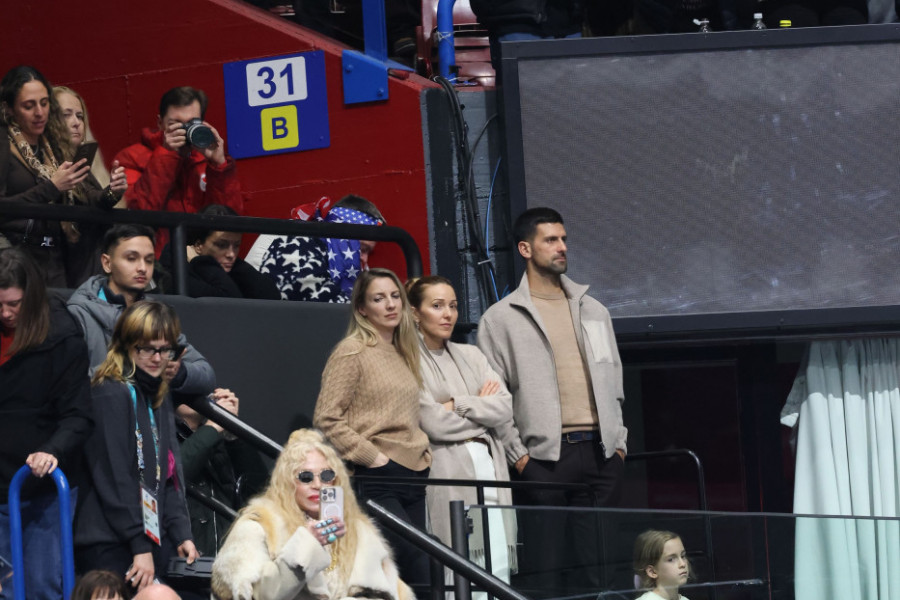 VIŠE OD OBIČNOG PUTOVANJA: Jelena i Novak Đoković oduševili kolekcijom slika - Stefan i Tara ukrali ŠOU! (FOTO)