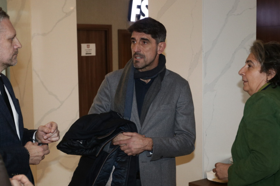 SEĆANJE NA NEKA LEPA VREMENA: Veljko Paunović sa Špancima evocirao uspomene! (FOTO, VIDEO)