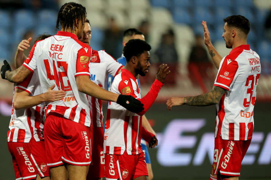 HIT U DOBANOVCIMA: Budućnost i Zvezda na teren izašli uz himnu Lige šampiona! (VIDEO)