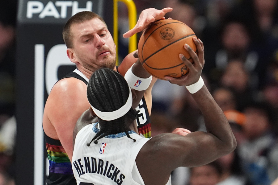 OD JUNAKA DO TRAGIČARA, LINIJA JE TANKA: Dominacija Jokića, ali će utakmicu sa Memfisom želeti što pre da zaboravi! (VIDEO)