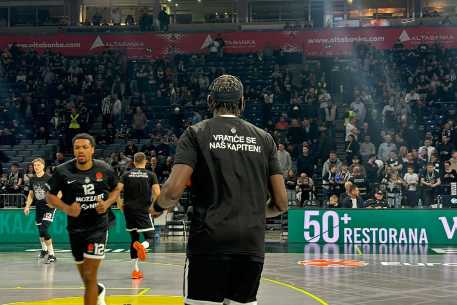 "VRATIĆE SE NAŠ KAPITEN": Naježićete se od moćne poruke košarkaša Partizana upućene Vanji Marinkoviću! (FOTO)