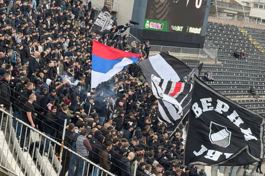 DRAMA U HUMSKOJ, SUDIJA PROMENIO ODLUKU: Bešić već krenuo ka svlačionici, VAR ga vratio na teren!