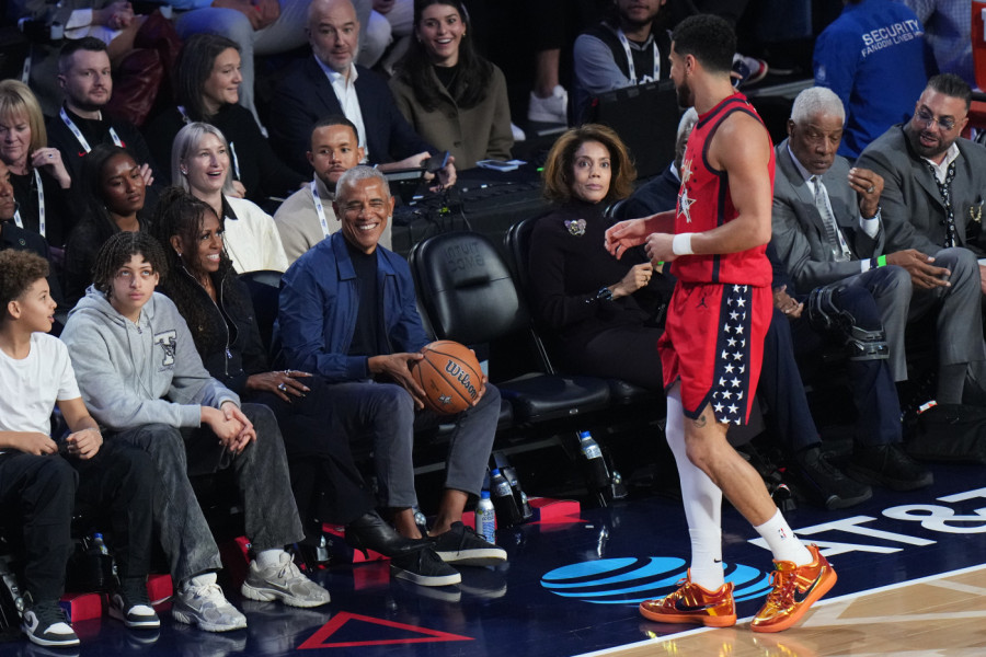 DANAS SVAKO IGRA KOŠARKU! Barak Obama bez pardona o Jokiću (VIDEO)