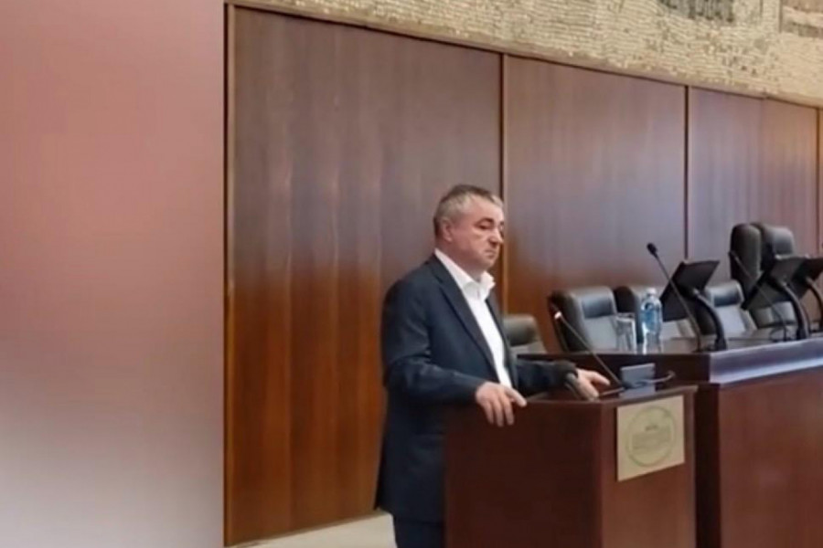 BAJATOVIĆ KROZ SUZE NA KOMEMORACIJI: Ove reči o sinu Tatjane Ječmenice rasplakaće i najtvrđe duše u Srbiji! (VIDEO)