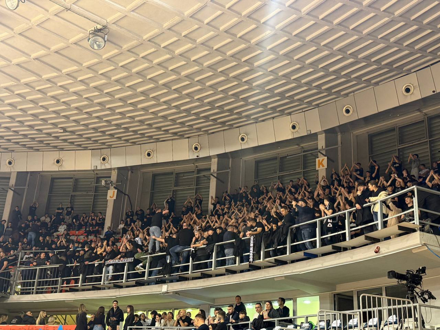 Grobari zagrmeli u Nišu pred meč Partizan - FMP