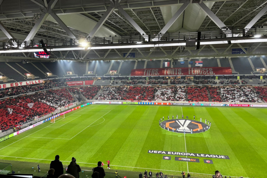 KAKVA JE OVO KOREOGRAFIJA? Navijači Lila šokirali delije predstavom na tribinama - ovo se retko viđa! (VIDEO)